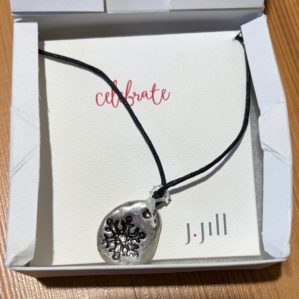J Jill new in box silver snowflake necklace